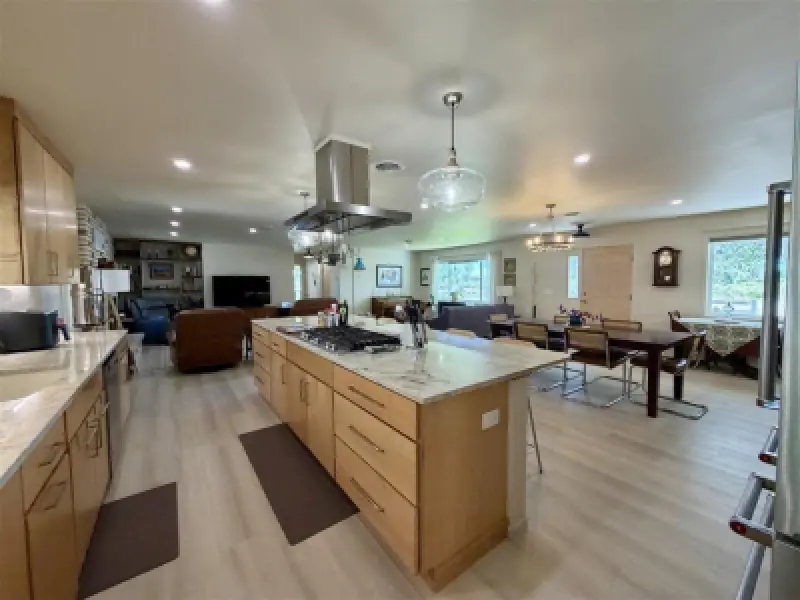 1100 Lane 15 Worland #43