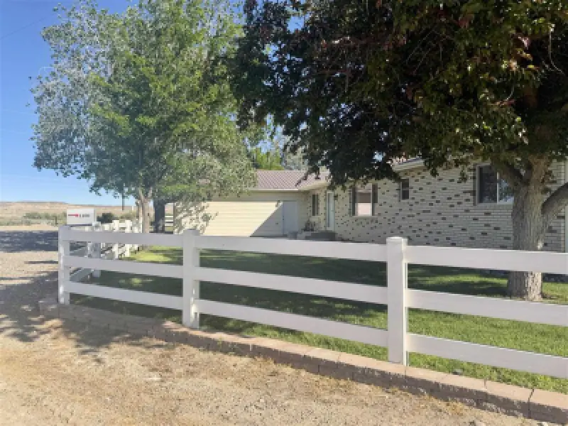 1100 Lane 15 Worland #6