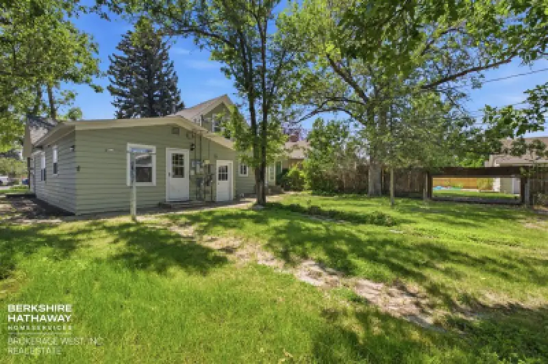 1431 Wyoming Ave Cody #35