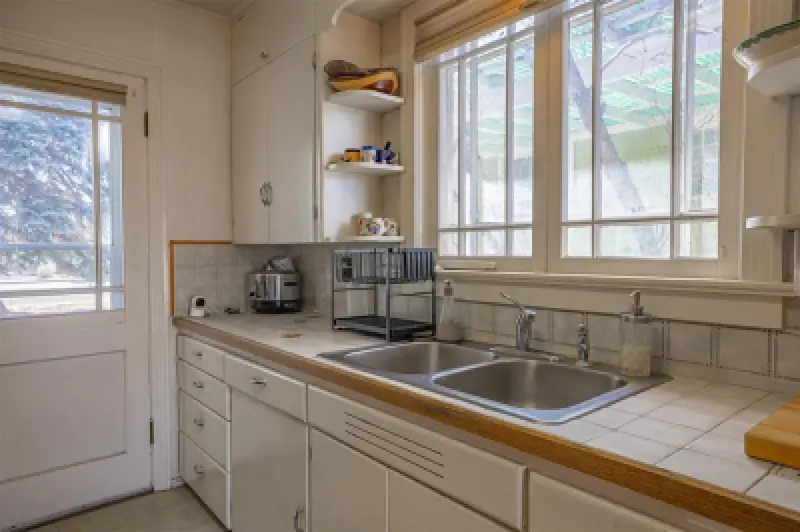 1431 Wyoming Ave Cody #6