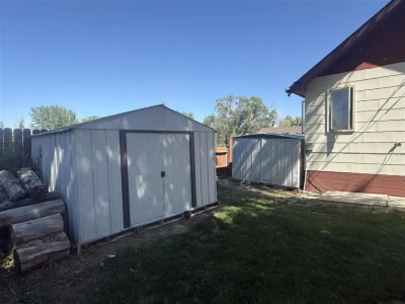 202 Division St Cowley #33