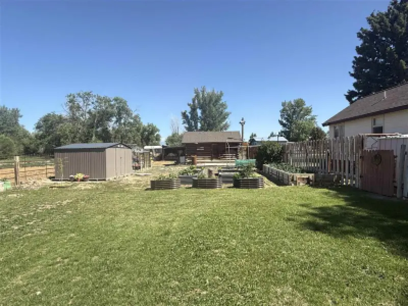 202 Division St Cowley #35
