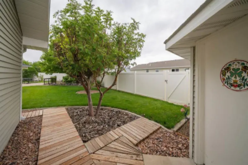 3326 Frisby Ave Cody #24