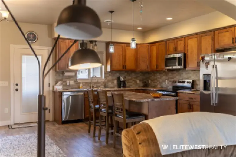 655 Avenue C Powell #15