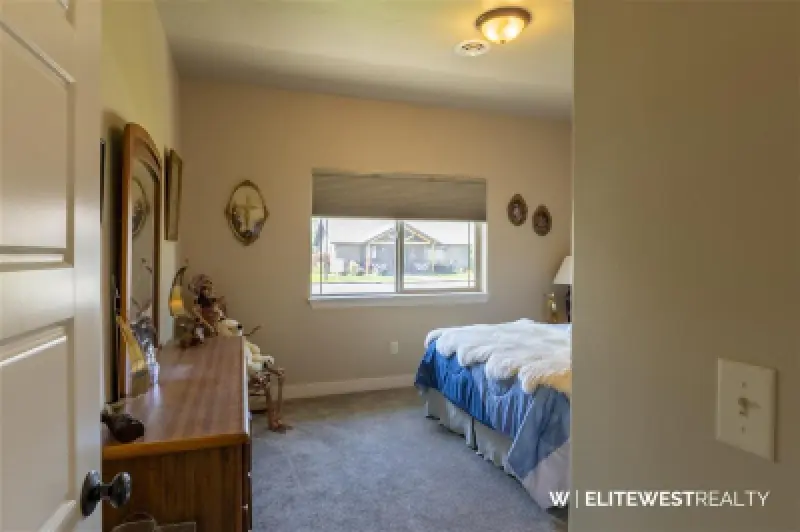 655 Avenue C Powell #16