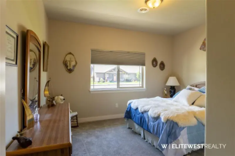 655 Avenue C Powell #17