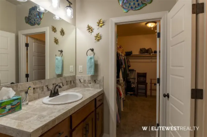 655 Avenue C Powell #30