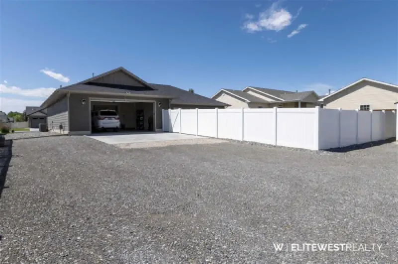 655 Avenue C Powell #38
