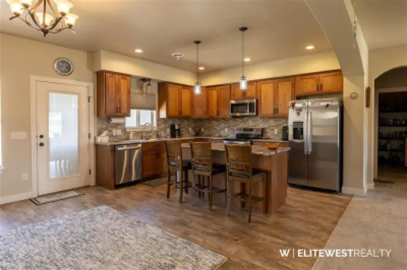655 Avenue C Powell #5