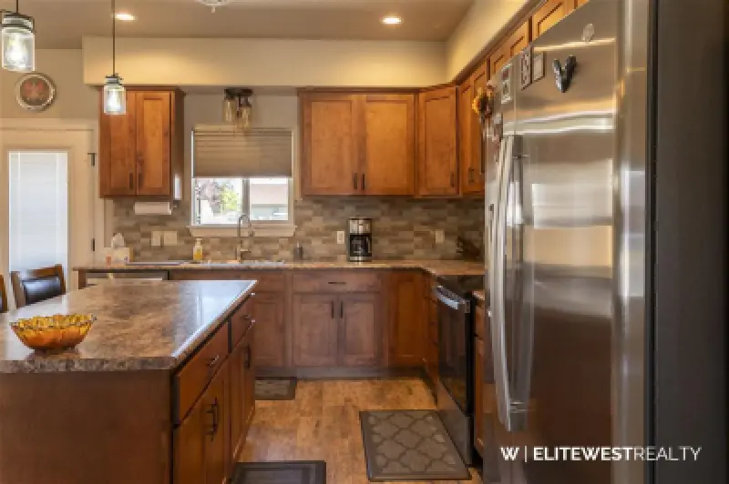 655 Avenue C Powell #6