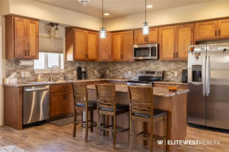 655 Avenue C Powell #7