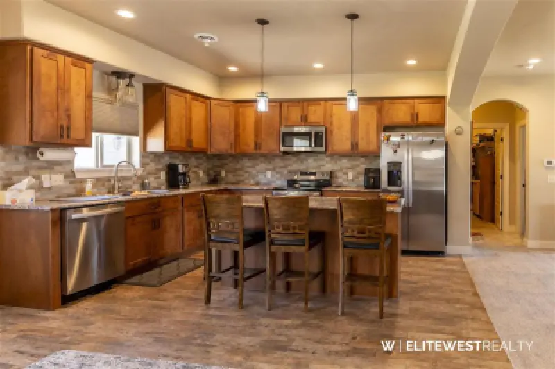 655 Avenue C Powell #8