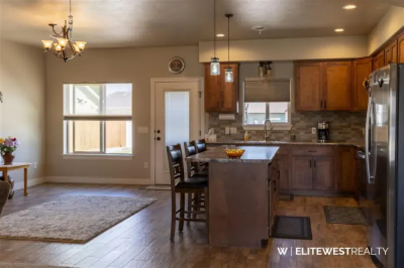 655 Avenue C Powell #9