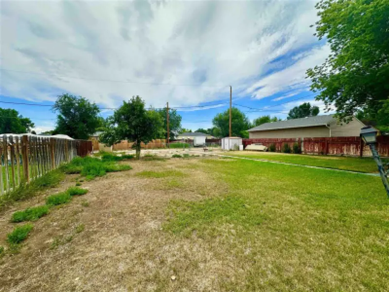 729 12th St Worland #6