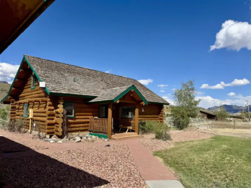 21 Ptarmigan View Dr Cody #3