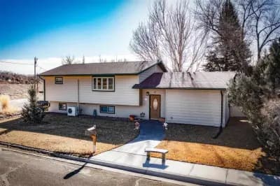 Exterior of 409 11th Ave N Greybull
