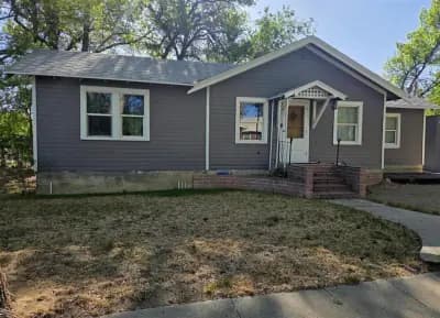 Exterior of 225 13th St Worland