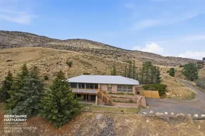 Exterior of 277 Southfork Rd Cody