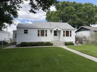 Exterior of 1911 Beck Ave Cody