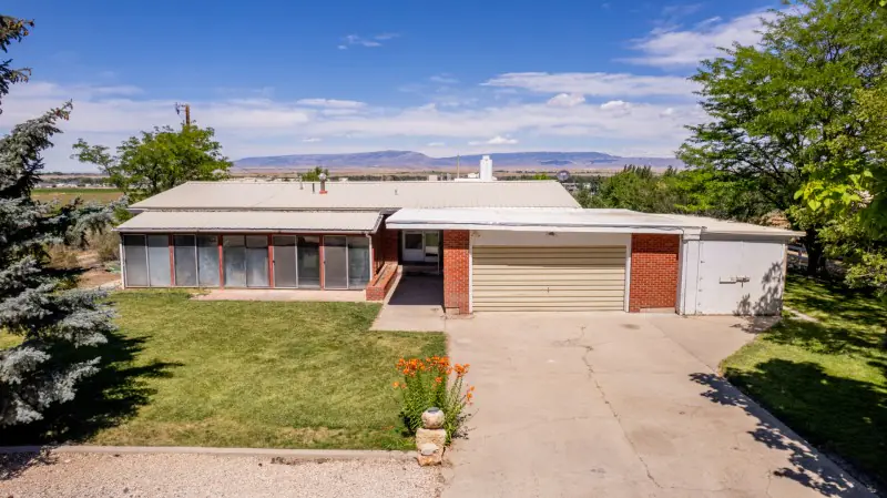 LOVELL WYOMING HOME ON TWO LOTS #1