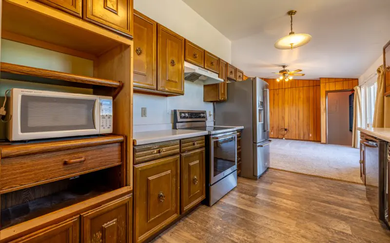 LOVELL WYOMING HOME ON TWO LOTS #6