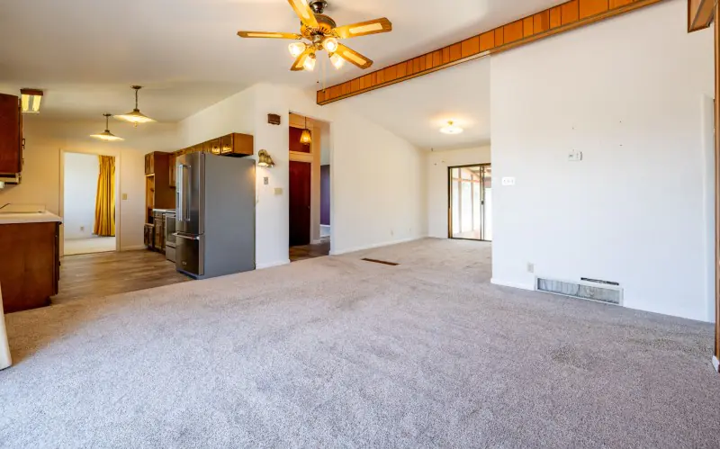 LOVELL WYOMING HOME ON TWO LOTS #10