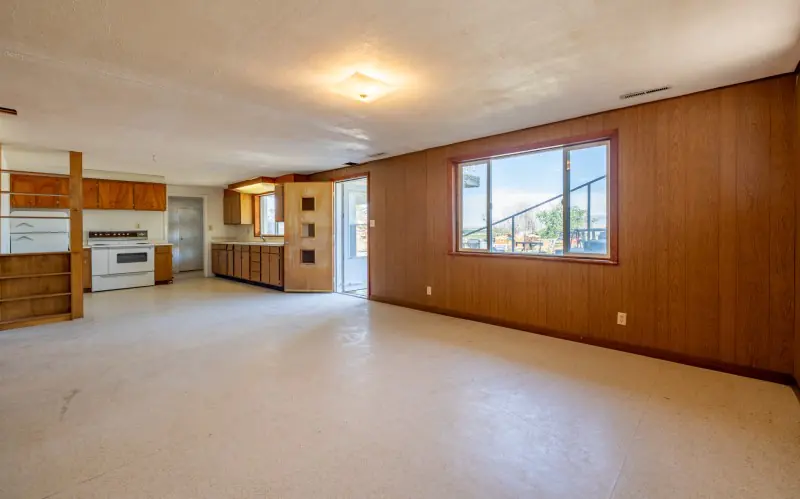 LOVELL WYOMING HOME ON TWO LOTS #26