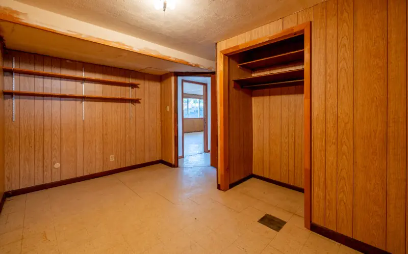 LOVELL WYOMING HOME ON TWO LOTS #27