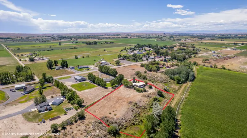 LOVELL WYOMING HOME ON TWO LOTS #42