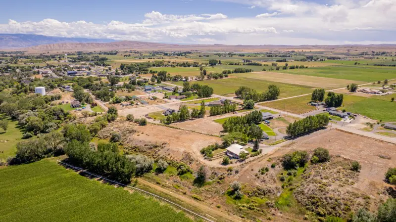 LOVELL WYOMING HOME ON TWO LOTS #44