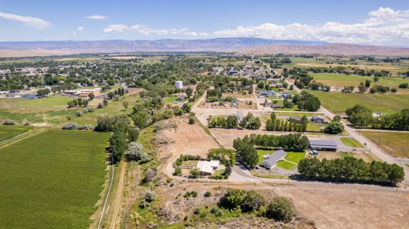 LOVELL WYOMING HOME ON TWO LOTS #45