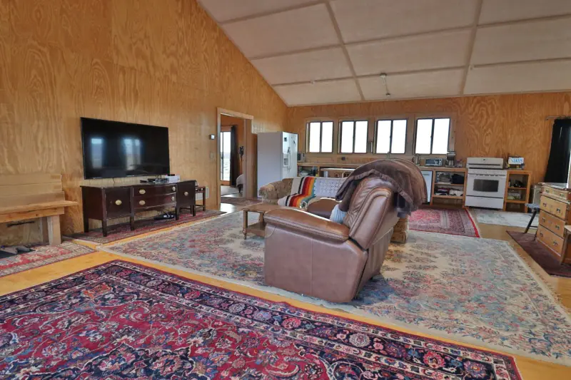 MOUNTAIN VIEW HOME ON 35 ACRES | CLARK, WY #4