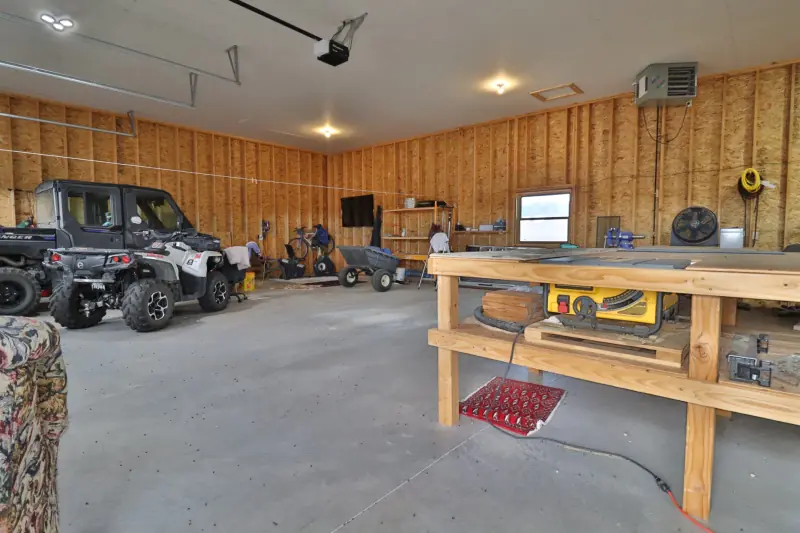 MOUNTAIN VIEW HOME ON 35 ACRES | CLARK, WY #19