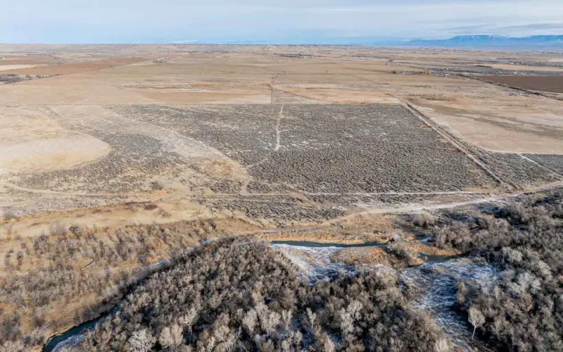 GREYBULL RIVER FARM #15