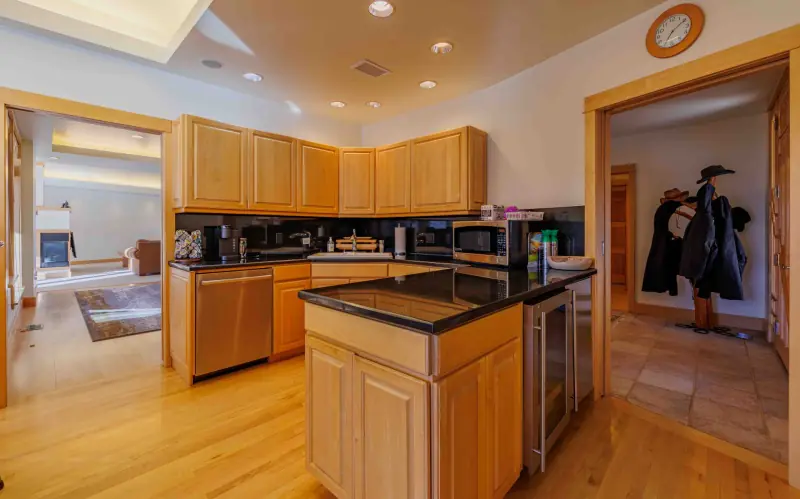 CODY WYOMING RIVERFRONT PROPERTY #25