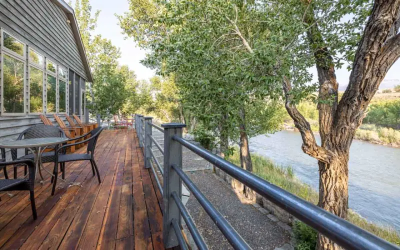CODY WYOMING RIVERFRONT PROPERTY #72
