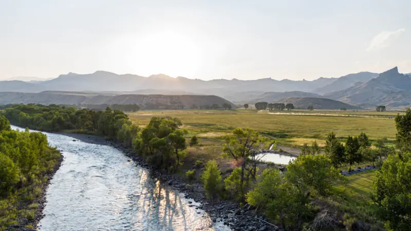 CODY WYOMING RIVERFRONT PROPERTY #80