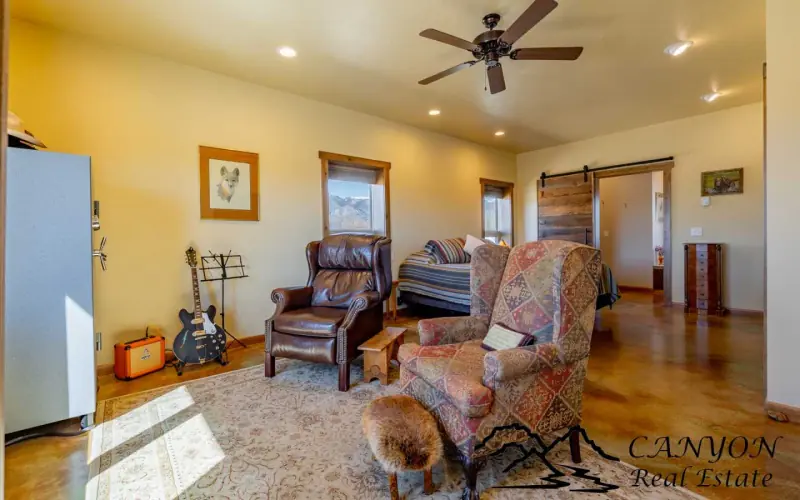 CLARK WYOMING HOME WITH CREEK FRONTAGE #17