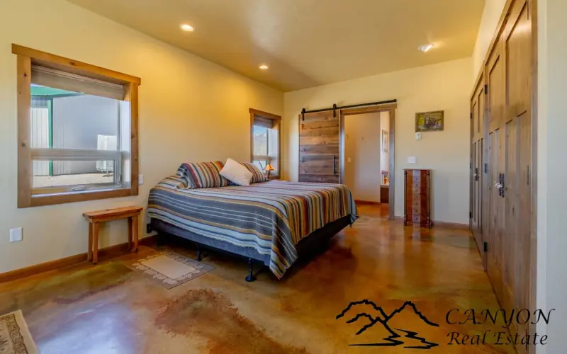 CLARK WYOMING HOME WITH CREEK FRONTAGE #18