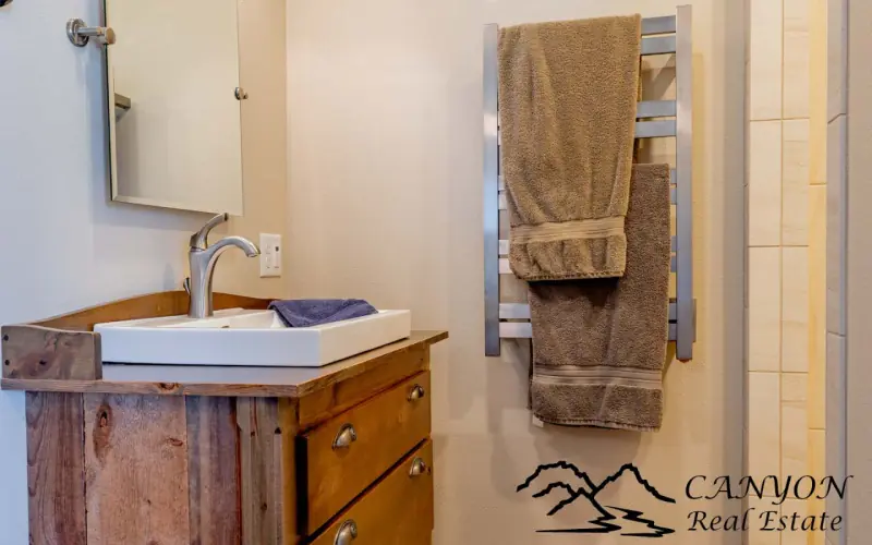 CLARK WYOMING HOME WITH CREEK FRONTAGE #21
