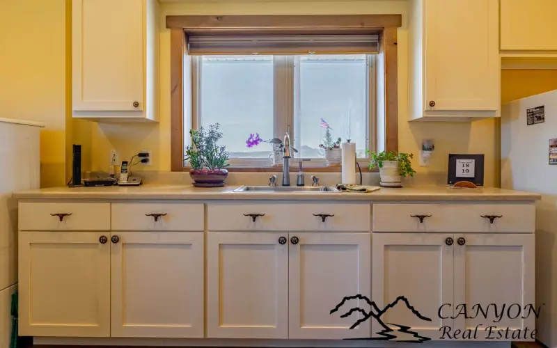 CLARK WYOMING HOME WITH CREEK FRONTAGE #30