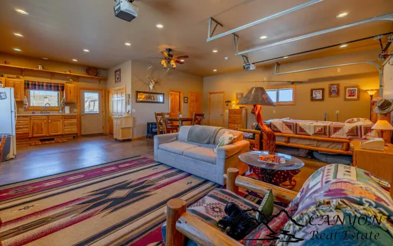CLARK WYOMING HOME WITH CREEK FRONTAGE #35