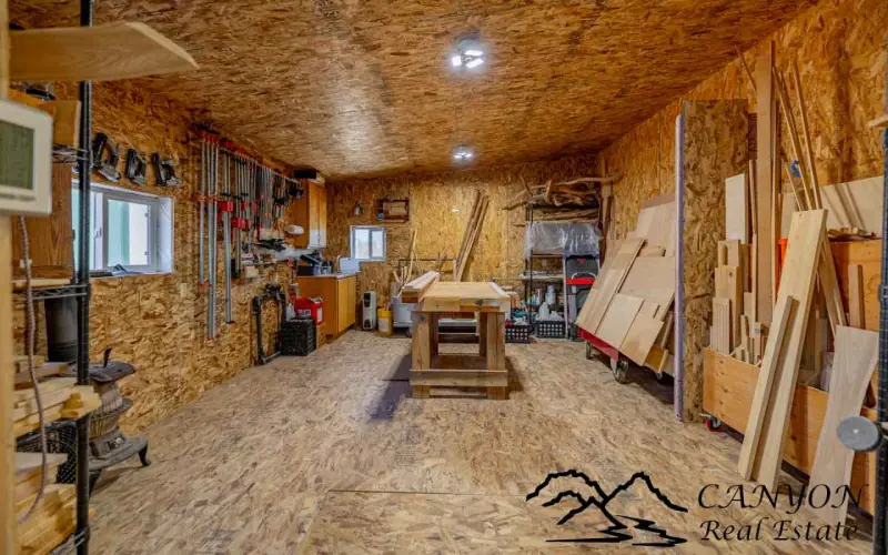 CLARK WYOMING HOME WITH CREEK FRONTAGE #51