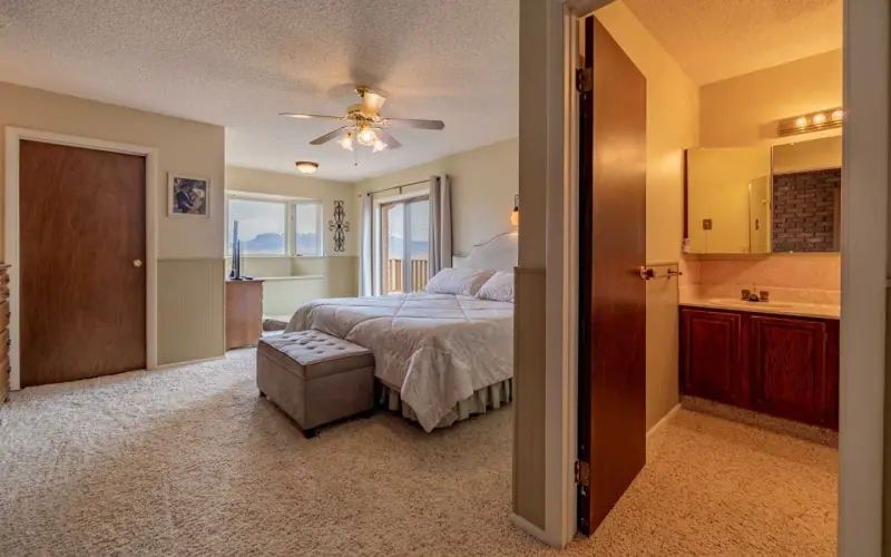 CODY WYOMING HOME ON 26 ACRES #48