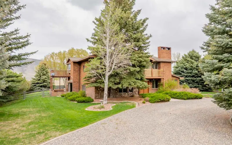 CODY WYOMING HOME ON 26 ACRES #70