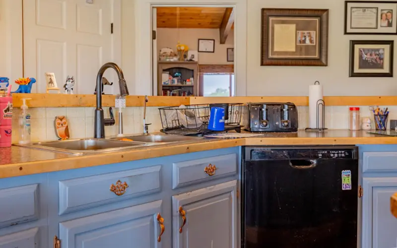 BASIN WYOMING HOME WITH  CREEK #15