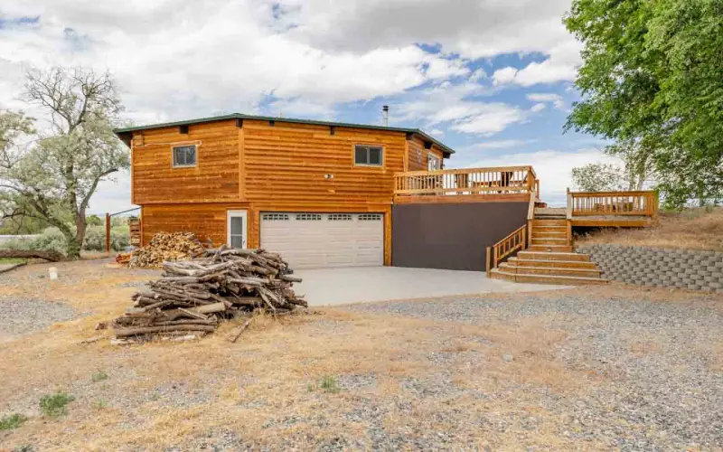 BASIN WYOMING HOME WITH  CREEK #37