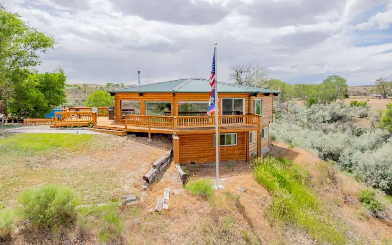 BASIN WYOMING HOME WITH  CREEK #42