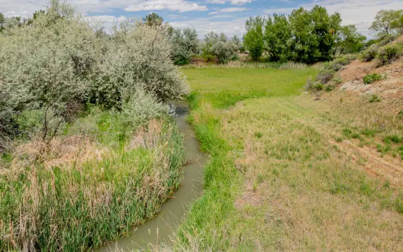 BASIN WYOMING HOME WITH  CREEK #54
