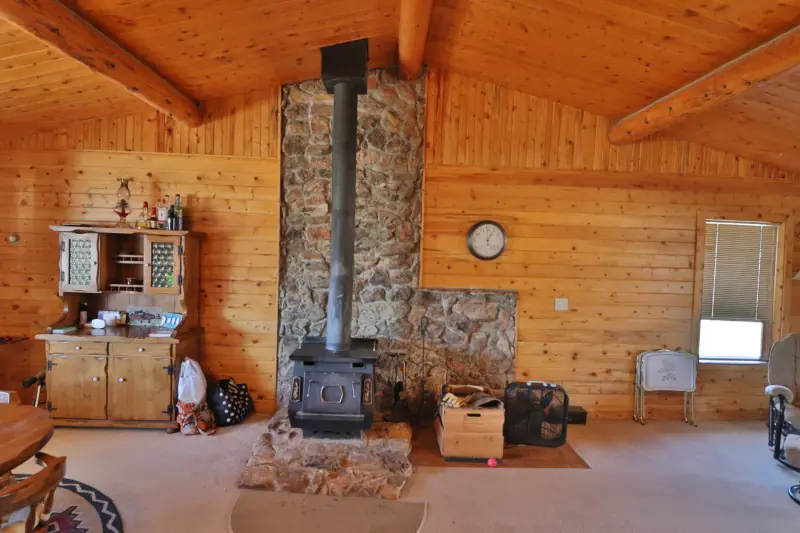 CODY WYOMING LOG HOME NEXT TO BLM #2